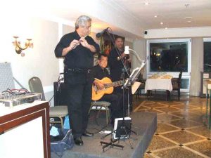 CAESAR PARQUE HOTEL IPANEMA  música ao vivo choro na praça