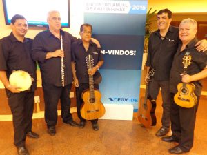 FGV - Fundação Getúlio Vargas - Encontro Anual de Professores - FIRJAN no Rio de Janeiro música ao vivo choro na praça