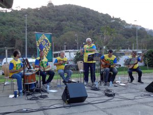 Choro na Praça fez show gratuito na Vila Olímpica de Mato Alto da Prefeitura do Rio de Janeiro - Patrocinado pelo Sesi Cultural, grupo contou a história do Choro, de Calado a Altamiro