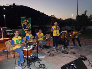 Choro na Praça fez show gratuito na Vila Olímpica de Mato Alto da Prefeitura do Rio de Janeiro - Patrocinado pelo Sesi Cultural, grupo contou a história do Choro, de Calado a Altamiro