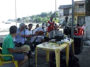 Praça do Mercado de Peixe - Pedra de Guaratiba - RJ - (músico convidado "canja")