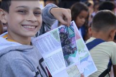 Show do Choro na Praça em escola em  Itaguaí