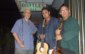 Beco das Garrafas - Bottles Bar Copacabana choro na praça